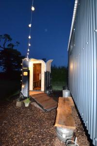 Fotografie z fotogalerie ubytování Twin Barn Shepherd’s Huts v destinaci Norwich