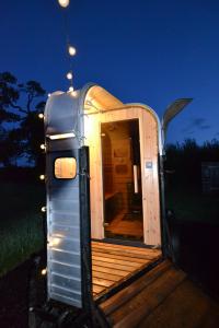 Fotografie z fotogalerie ubytování Twin Barn Shepherd’s Huts v destinaci Norwich