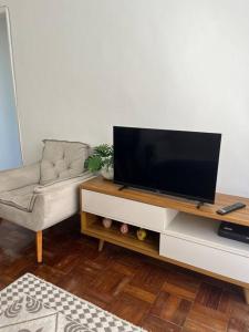 TV a/nebo společenská místnost v ubytování Aloha aluguel para temporadas