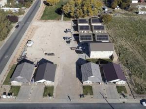 an overhead view of a building with a parking lot at ZC2 Home Base for Zion With Two Masters in La Verkin