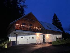Budova, kde se chata nachází + 37 fotografií