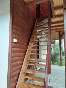 Ảnh trong thư viện ảnh của "Kod dva kestena"Warm and cozy house with lake view sauna ở Međuvršje