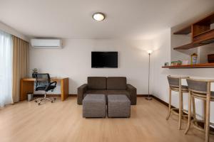Χώρος καθιστικού στο Leblón Suites Hotel