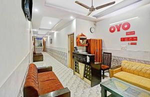 Posezení v ubytování Hotel O One Plus One Residency
