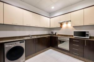 Eldhús eða eldhúskrókur á Marriott Executive Apartments City Center Doha