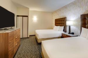 Cama ou camas em um quarto em Drury Plaza Hotel Columbus Downtown