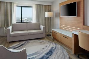 TV i/ili multimedijalni sistem u objektu Delta Hotels by Marriott Toronto Markham