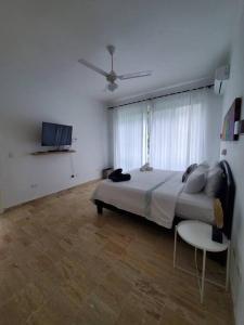 TV a/nebo společenská místnost v ubytování Best Ocean View Sosua-P2