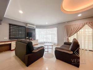 Area tempat duduk di Ipoh Happy Happy Suite by Verve (12pax) EECH63