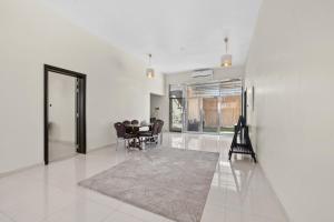 Fotografie z fotogalerie ubytování Terminal Majesty Villa Haven 3bedroom near DXB T3 v Dubaji
