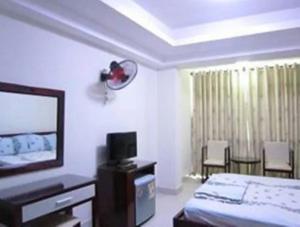 Biển Sao Hotel - 6 Dương Quảng Hàm, Q. Gò Vấp - by Bay Luxury TV 또는 엔터테인먼트 센터