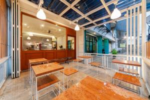 Restaurace v ubytování Sans Hotel Suryakencana Bogor
