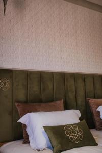 Postel nebo postele na pokoji v ubytování Diwane Hotel & Spa Marrakech