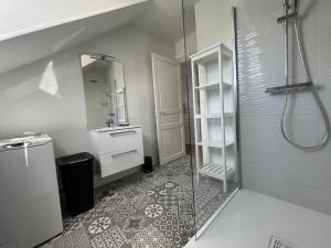 Phòng tắm tại La Mancelle - Centre - Moderne - Rêve au Mans
