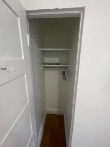 Bilde i galleriet til Room in a 2 Bedrooms apt. 10 minutes to Time Square! i West New York
