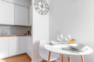 A kitchen or kitchenette at Milan Stay - Alzaia Naviglio Grande