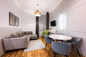 TV a/nebo společenská místnost v ubytování ON/SET APARTHOTEL