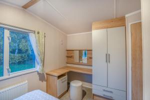 Kuchyň nebo kuchyňský kout v ubytování Luxury 8 Berth-Wheelchair Access