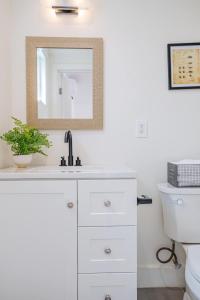 a bathroom with a sink and a toilet at Beautiful Guest Studio near Universal Studios sleeps 4 in Los Angeles
