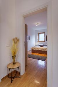 Postel nebo postele na pokoji v ubytování Yellow Lux apartment