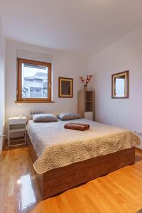 Postel nebo postele na pokoji v ubytování Yellow Lux apartment