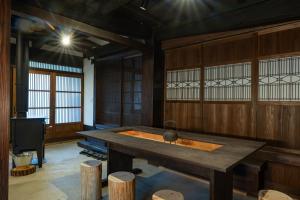 Fotografie z fotogalerie ubytování 1日1組限定!一棟貸し古民家 l Ginryotei 吟漁亭 v destinaci Matsuzaki