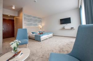TV a/nebo společenská místnost v ubytování ALKA Sun Resort