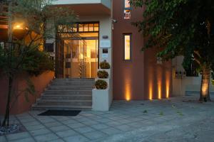 Фасад или вход в Galini Hotel