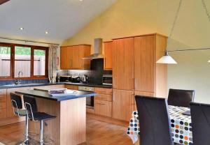 Kuhinja oz. manjša kuhinja v nastanitvi Finest Retreats- Little Dunley - Oaktree Cottage