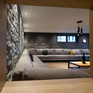 A seating area at Gîte DDS
