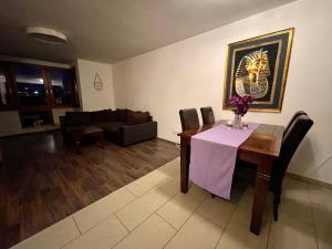 Posezení v ubytování Wunderschönes Apartment in der Goldstadt Pforzheim