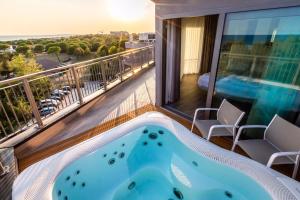 Балкон или терраса в Mediterranee Family Hotel & Spa