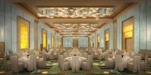 um salão de banquetes com mesas brancas e cadeiras brancas em Four Seasons Hotel Rabat at Kasr Al Bahr em Rabat