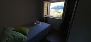 Ein Bett oder Betten in einem Zimmer der Unterkunft Tranquility and Nature in 4 Bedroom with Sea View