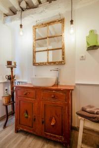 Foto da galeria de Albergue do Infante em Tomar mais 16 fotos