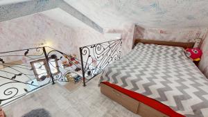 Postel nebo postele na pokoji v ubytování Sunny Villa in Kavac + 29 fotografií