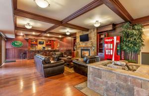 a large living room with a soda machine at Extended Stay Americas Suites - Minot in Minot