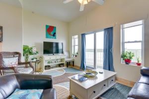 Gallery image of Oceanfront Galveston Condo with Pool Access! in Galveston