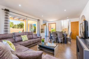 Χώρος καθιστικού στο Villa Urano by Villa Plus