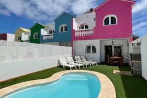 Bazén v ubytovaní Corralejo Beachside Villa Éter with Private Pool, BBQ & Fast Wifi alebo v jeho blízkosti
