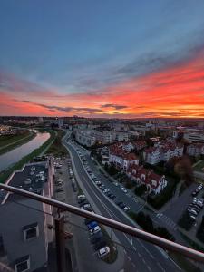 Východ nebo západ slunce při pohledu z apartmánu nebo okolí