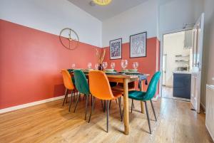 Fotografie z fotogalerie ubytování 4-Bedroom Stunning, Modern and Spacious Manor - Pet Friendly! Sleeps 9, Portsmouth - By Blue Puffin Stays v destinaci Portsmouth
