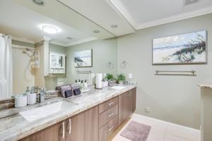 Mynd úr myndasafni af Canal Access and Pool Lighthouse Point Getaway! í Lighthouse Point