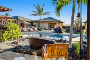 Piscina di Hale Mele Polynesian Pod Style Home with private Pool, Hot Tub, E-bikes and Golf Cart o nelle vicinanze