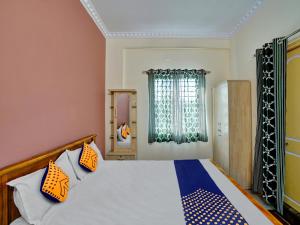 Gallery image of SPOT ON 81261 Karthik Deluxe Hotel in Bangalore