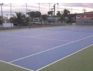 מתקני טניס ו/או סקווש ב-Condomínio Residencial Marina Clube או בסביבה