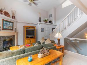 Ảnh trong thư viện ảnh của Incredible Lake Tahoe Views 2 Master Suites and a Loft ở Incline Village