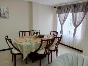 Fotografie z fotogalerie ubytování Departamento Grande con Jacuzzi v destinaci Cuenca