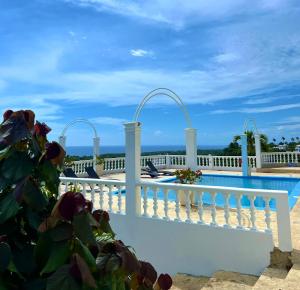 Bazén v ubytování GodFather #6 Ocean View Room at Casablanca nebo v jeho okolí