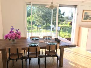 Fotografia z galérie ubytovania Maison calme à Chartres avec terrasse et jardin, adaptée PMR - FR-1-581-97 v destinácii Chartres